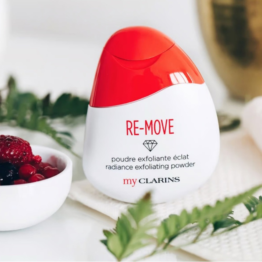Clarins RE-MOVE Radiance Exfoliating Powder - Red and White